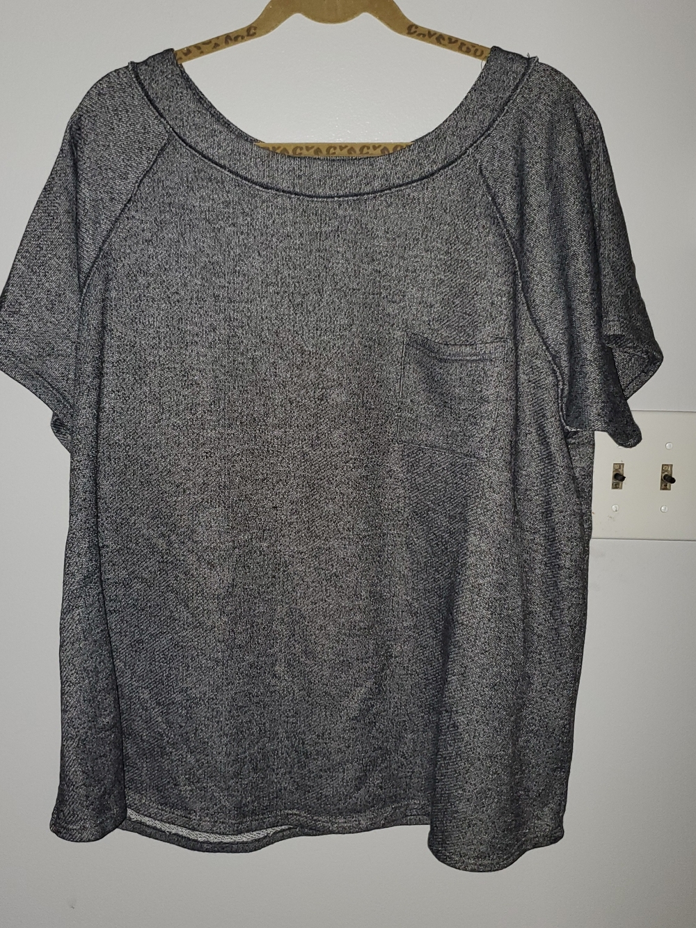 Zenana Casual Women's Gray Pocket Tee